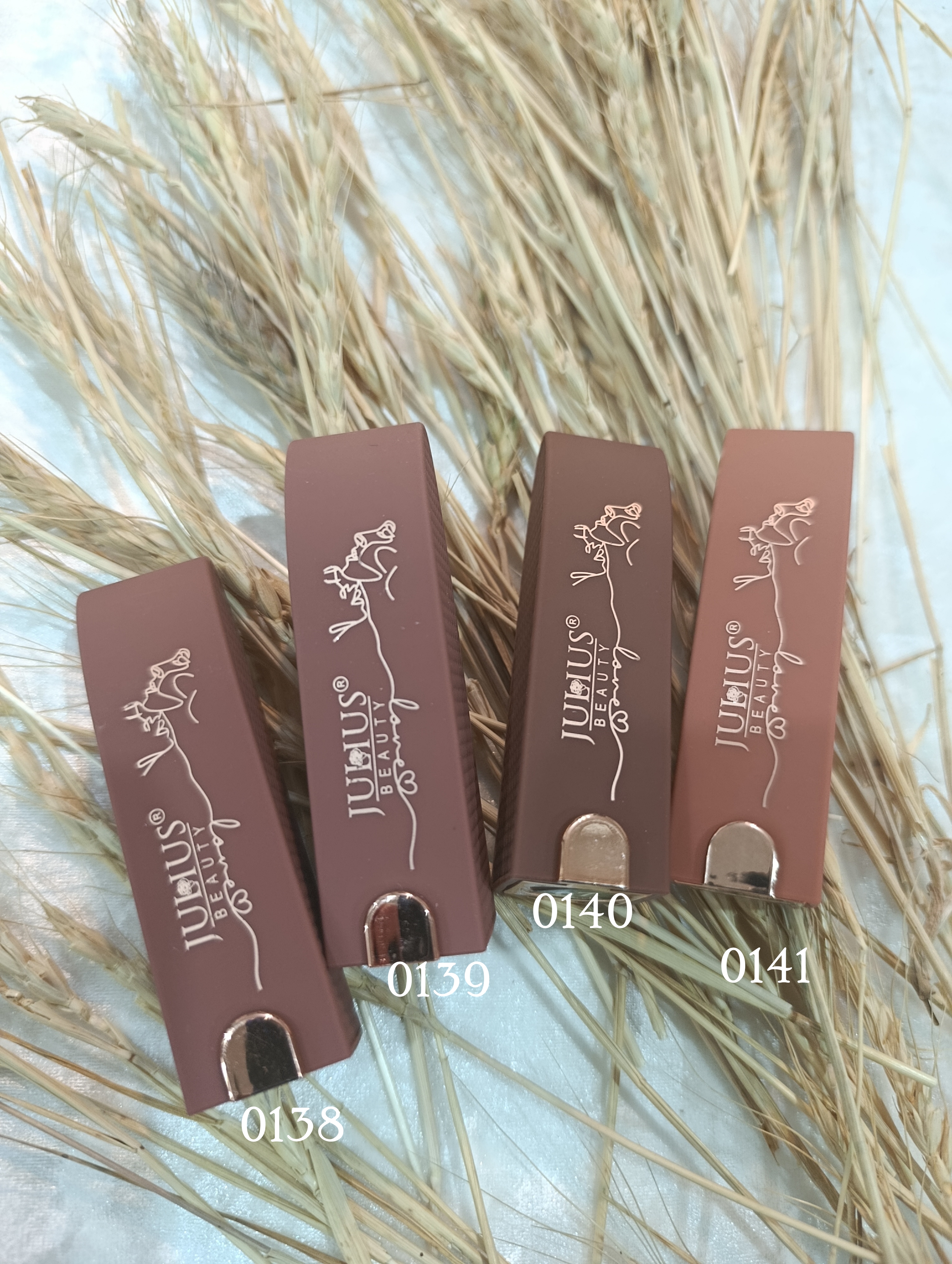 رژ لب جامد جولیوس
