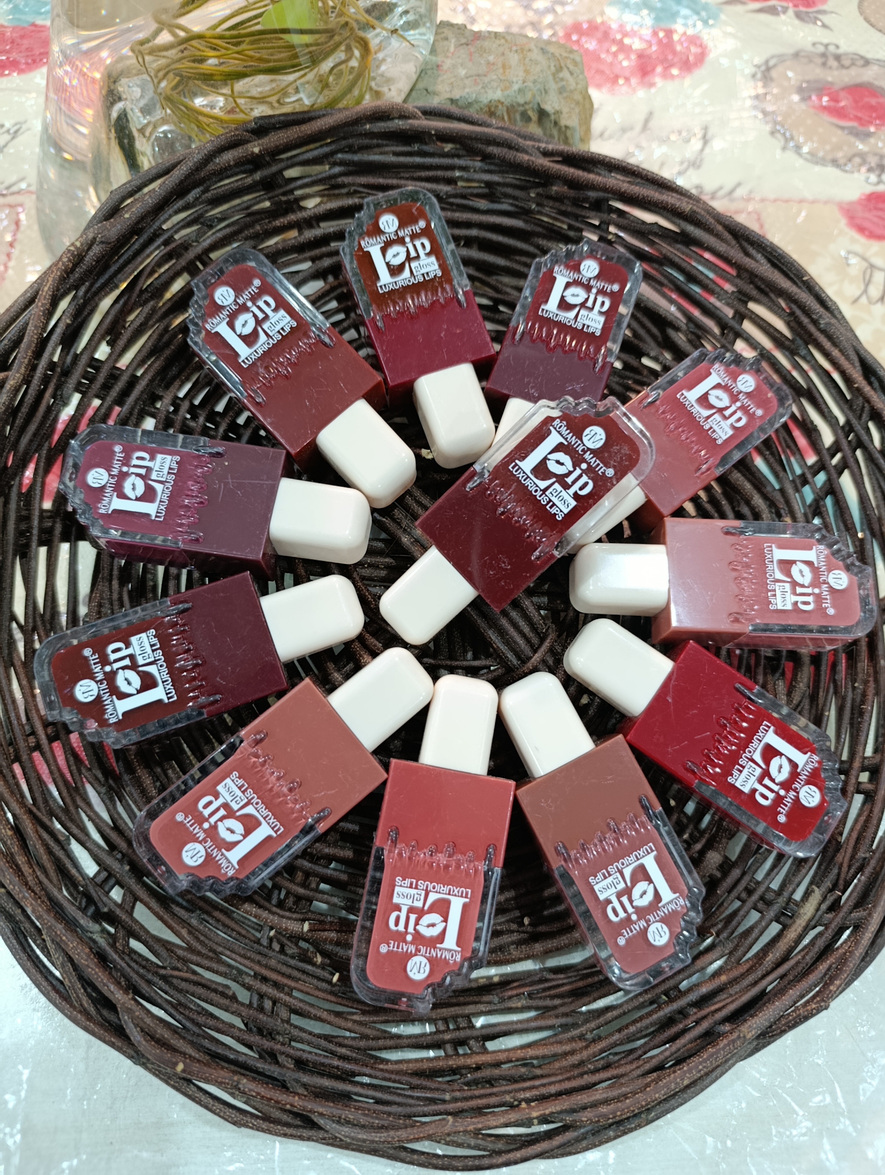 رژ بستنی LIP  با رایحه بستنی با باقت مخملی و نرم ۲۴ماندگار