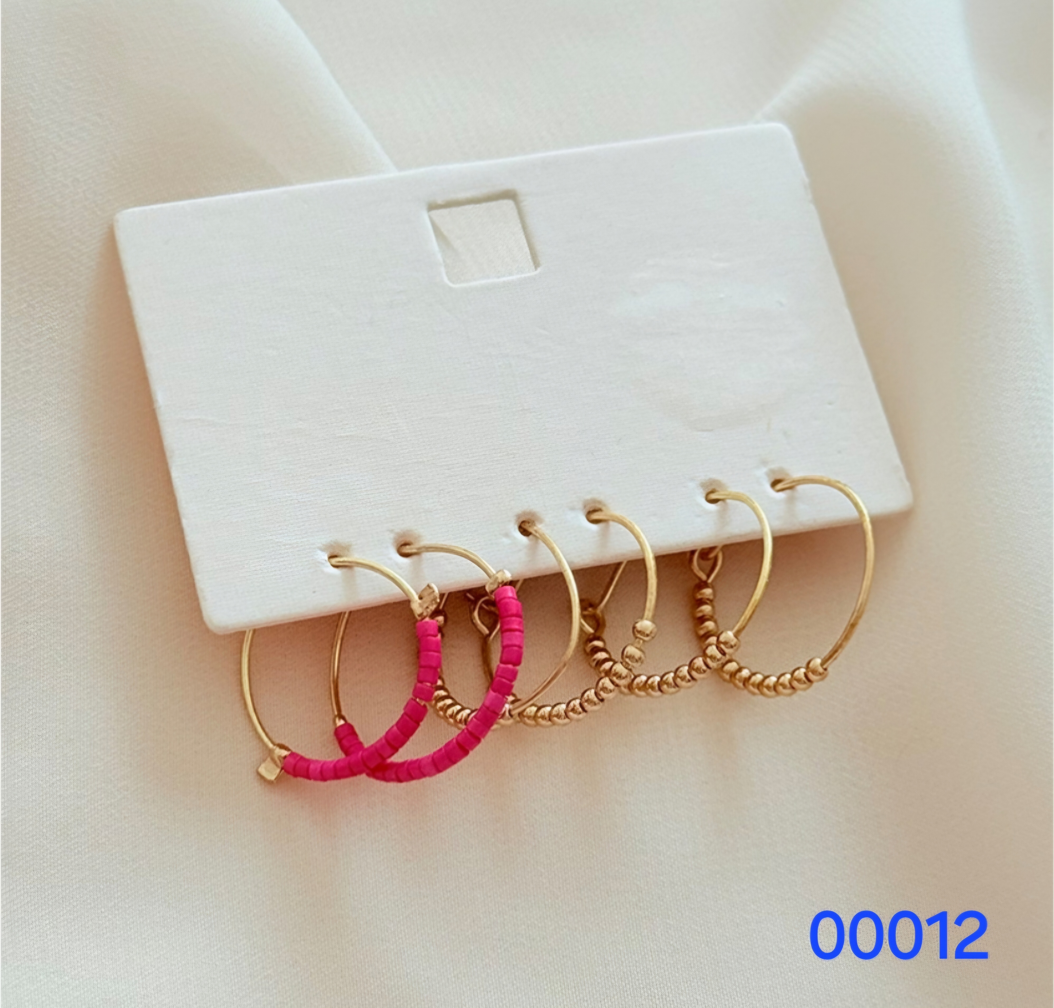 پک گوشواره حلقه ای کار دست هنرمند آلمانی